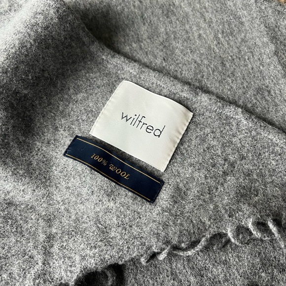 NWOTS Aritzia Wilfred Wool Triangle Scarf - Picture 9 of 13